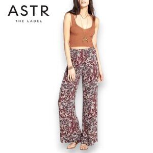 ASTR THE LABEL Wide Leg Pants Maroon/Burgundy & Grey Paisley Print. | Size S